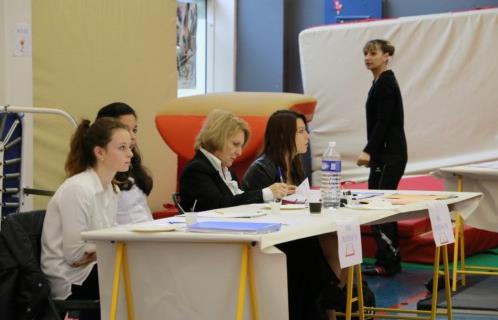 Annie Innocenti aux manettes des Championnats de Gymnastique Départementaux de mars 2014