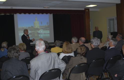 Présentation par Bernard Gaudin du conférencier Jean-Pierre Cousty.