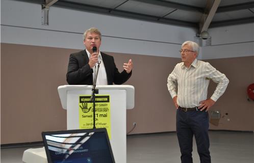 Olivier Thomas président de l'Association de Défense des Sanaryens avec Bruno Struder, ingénieur des travaux publics.