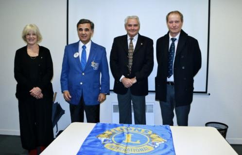 De gauche à droite : 
Elisabeth Brossier, Présidente du Lyon’s Club de La Seyne-St Mandrier, Le gouverneur Pierre Habrard, Paul Chamoin, Président de la zone 61 et Georges Conneau, Président du Lyon's club  de   Six-Fours-Ollioules-Cap Sicié