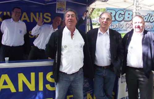 Le Kiwanis Bandol-Sanary fait son salon de la moto, devant, de gauche à droite: Marc Escudéro, Alain Ranise et Georges Fleurichamp.