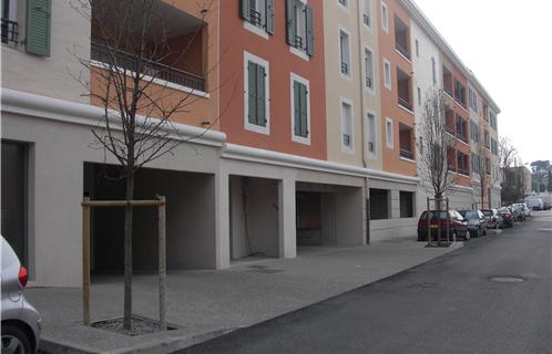 L'entrée du parking Patio Verde rue Séverin Saurin