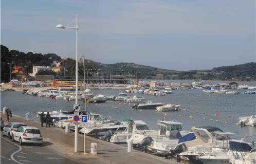 Les bateaux sont progressivement replacés dans la partie sud du port