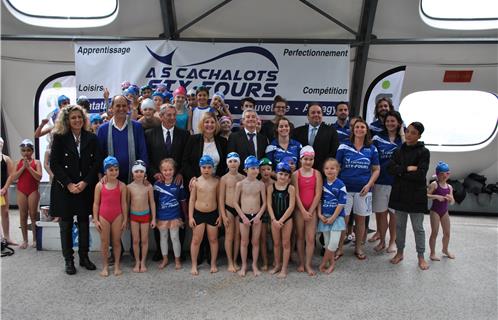 Photo de famille pour tous les passionnés de natation.