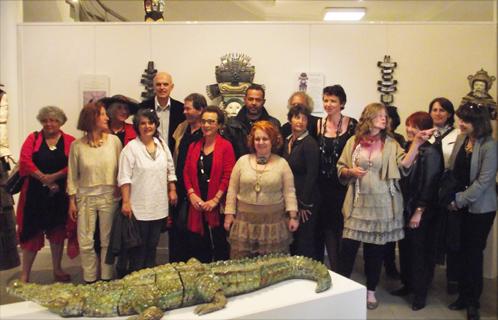 Les artistes avec le maire Ferdinand Bernhard réunis vendredi soir à L'Espace Saint Nazaire.