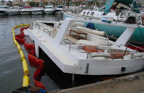 Seul le toit du « Reliance » émergeait encore de l’eau.