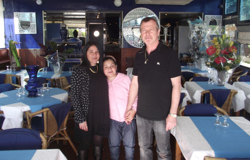 Lila et Henry ont ouvert le restaurant "Le Méd".