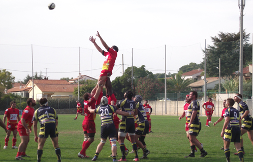 Le RC six-fournais commence bien sa saison avec une victoire probante face à Arles.