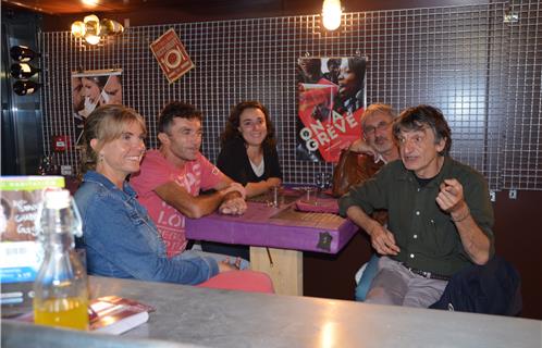 Noémie Dumas et René Gheerbant avec la délégation CGT du Var, Michèle Lherminier, Marc Louis et Hervé Fechino