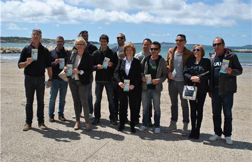 Les prestataires de "Top des loisirs" accompagnés de Dominique Antonini, adjointe au tourisme (devant à gauche) et de Vicky Sibade (au milieu), directrice de l'office de tourisme intercommunal.