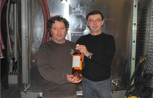 Laurent Martinez (à gauche) et Daniel Tarpi présentent leur dernière création: un magnum rosé Côte de Provence