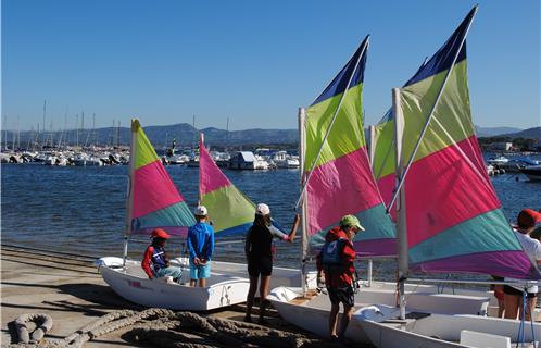 Dernier départ en optimist pour les petits vacanciers