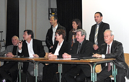 Présentation des candidats investis par l'UMP lors de l'assemblée générale.