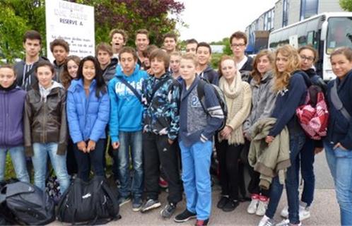 Championnats de France UNSS  2013 à Limoges avec les 3 équipes représentant l'académie