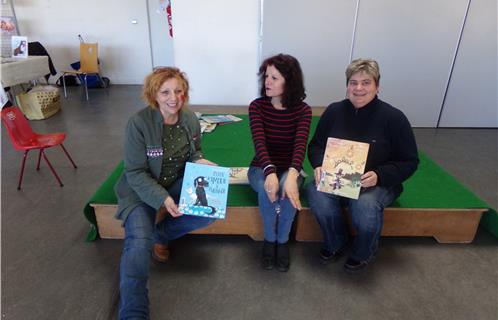 Josy Demaria, responsable de la BDthèque, avec sa collègue Sylvie Lubet et Anne-Marie Todoroff, responsable de la Bibliothèque pour tous