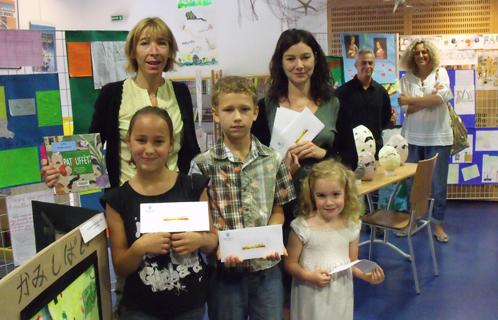 Sandrine De Maria et Ariane Céris en compagnie des enfants