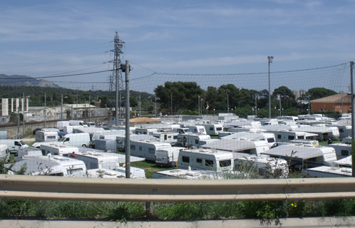 Une centaine de caravanes installées au stade Fernand Sastre