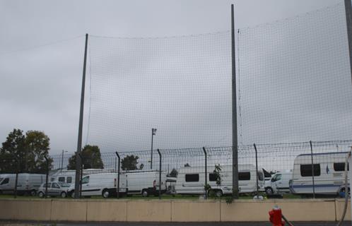 Des caravanes installées au stade Fernand Sastre.