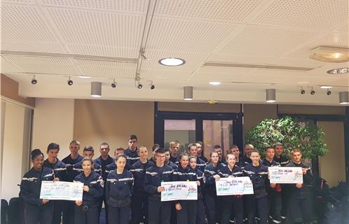 Les Jeunes Sapeurs Pompiers de Sanary-Sur-Mer ont répondu présent pour venir en aide aux associations de la commune. 