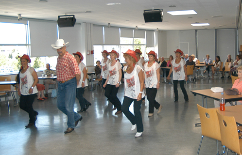 Initiation à la danse country.