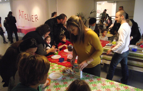 Un atelier cuisine pour les enfants à l'espace Saint-Nazaire.