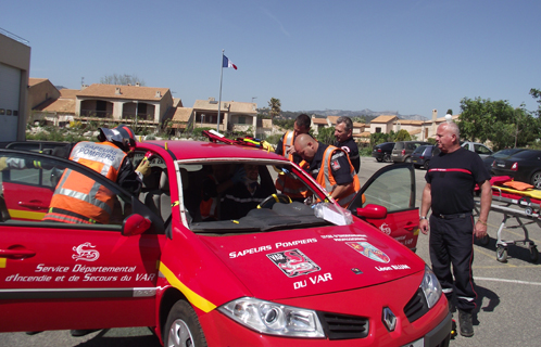 Manœuvre autour du secours routier mardi après-mid au centre de secours.