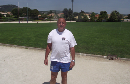 Paul Tornato entraîne aussi l'école de rugby de Sanary.