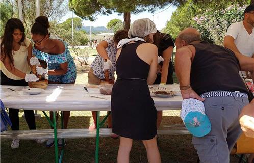 Un concours de Tapenade réunis tous les âges. 