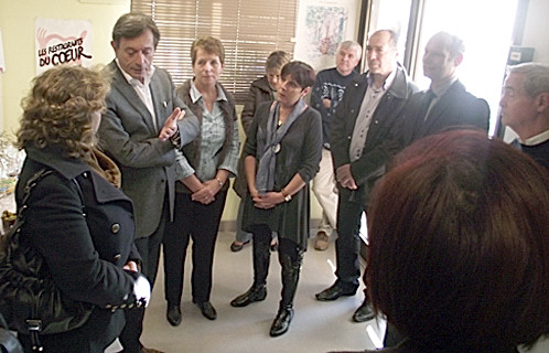 L'équipe des Restos du coeur avait invité le député-maire pour une visite des locaux.