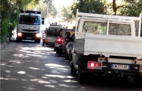 Embouteillages constants  chemin de Courrens