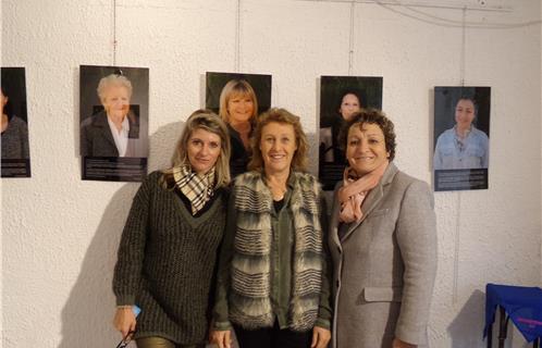 Isabelle Gonet au centre avec Sandrine Armabessaire et Valérie Kerboriou.
