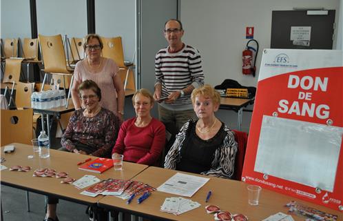 L'amicale des donneurs de sang avec son président Bernard Lados.