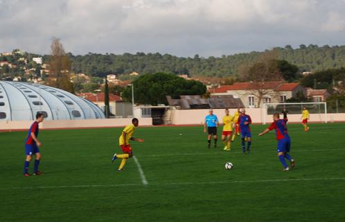 Six-Fours le Brusc F.C fait match nul contre Gardia club.