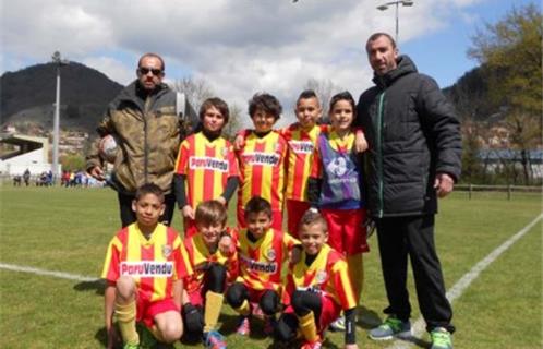 pour la postérité U10a : coachs : Eric Cagnazzo et Cyril Main - Mattéo Cagnazzo - Mathis Main - Etann Joly - Aaron  Mouhid - Mathis Bourguet - Marlon Ferrié - Djibrill Abdelkader  -Theo Sappino