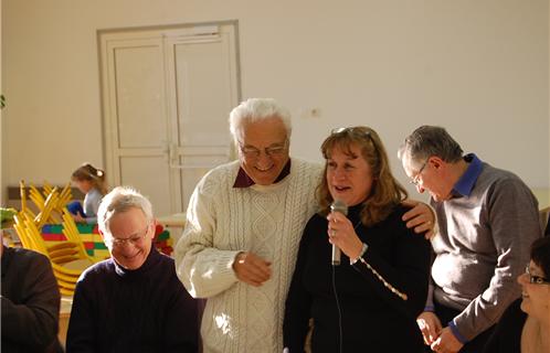 Albert Laure vient de passer le témoin et le micro à Simone Bruno