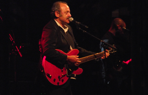 Une jolie balade musicale avec Louis Chedid pour "Les voix sous les étoiles" à Sanary. 