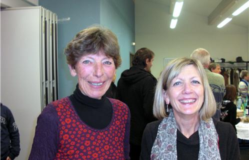 La secrétaire de l'Association Lumière(s) du Sud, Claire Julier (à gauche), aux côtés de la Présidente de l'association, Mireille Vercellino.