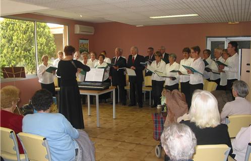 La chorale VLC "Les Alizés", à la RPA Louis Farault