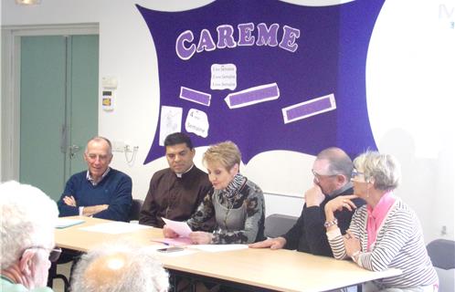 Dany Cayol, la présidente de Myriam, avec le trésorier Marc Brissy, le père Ronicer et les élus Dominique Antonini et Yves Draveton