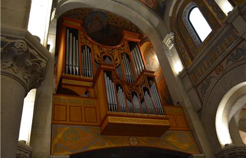 L'orgue majestueux de l'église Saint-Nazaire de Sanary.