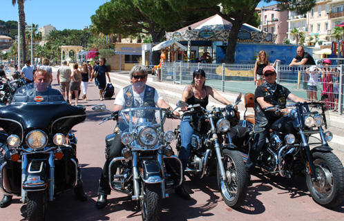 La parade des motards du Dracénie Var Chapter France a apporté une certaine animation autour du port.