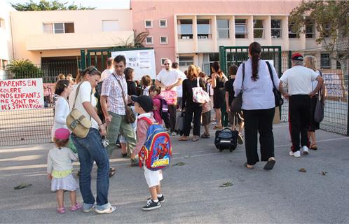 Les parents d'élèves se sont largement et unitairement mobilisés pour sauver cette classe.