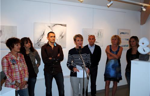 Dany Cayol, inaugure l'exposition aux côtés des artistes et professeurs