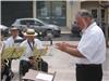 Aux commandes pour ouvrir le concert: monsieur Pastourely, chef adjoint et secrétaire général de la Fédération Musicale du Var.