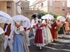 Les femmes de Lou Raouilet fières de porter des vêtements traditionnels.