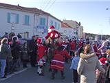 Le père Noël est arrivé à cheval sur le quai Saint Pierre