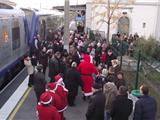 Le père Noël est arrivé par le train
