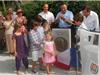 En 2010 il avait inauguré, en compagnie des plus jeunes descendants de Paul Ricard, une stèle portant le portrait de son père en médaillon