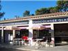 L'espace abrite une boulangerie.