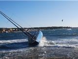 Un voilier échoué plage du Cros